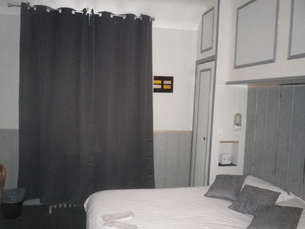 Hotel Ermitage Du Moulin Labotte Haybes Номер фото